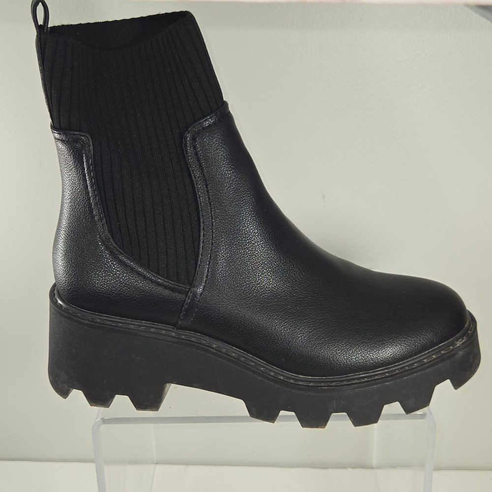 DV Dolce Vita Villa Black Platform Lug Sole Sock Ankle Boots Womens 8.5